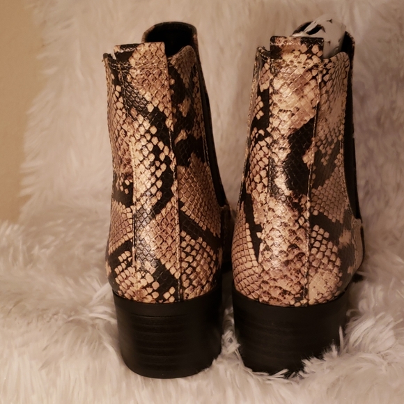 Qupid Faux Snake Print Booties - Picture 5 of 8